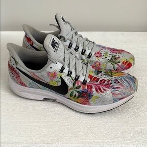 Nike Tropical Patterned Running Shoes